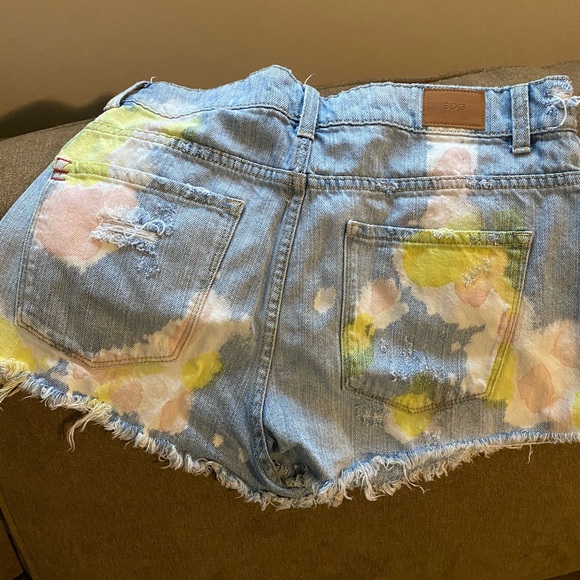 Bundle of denim shorts - Picture 6 of 15